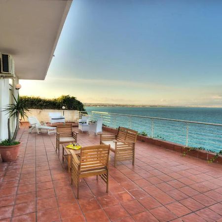 Terrazza Sul Mare Villa Agnone Bagni Eksteriør billede