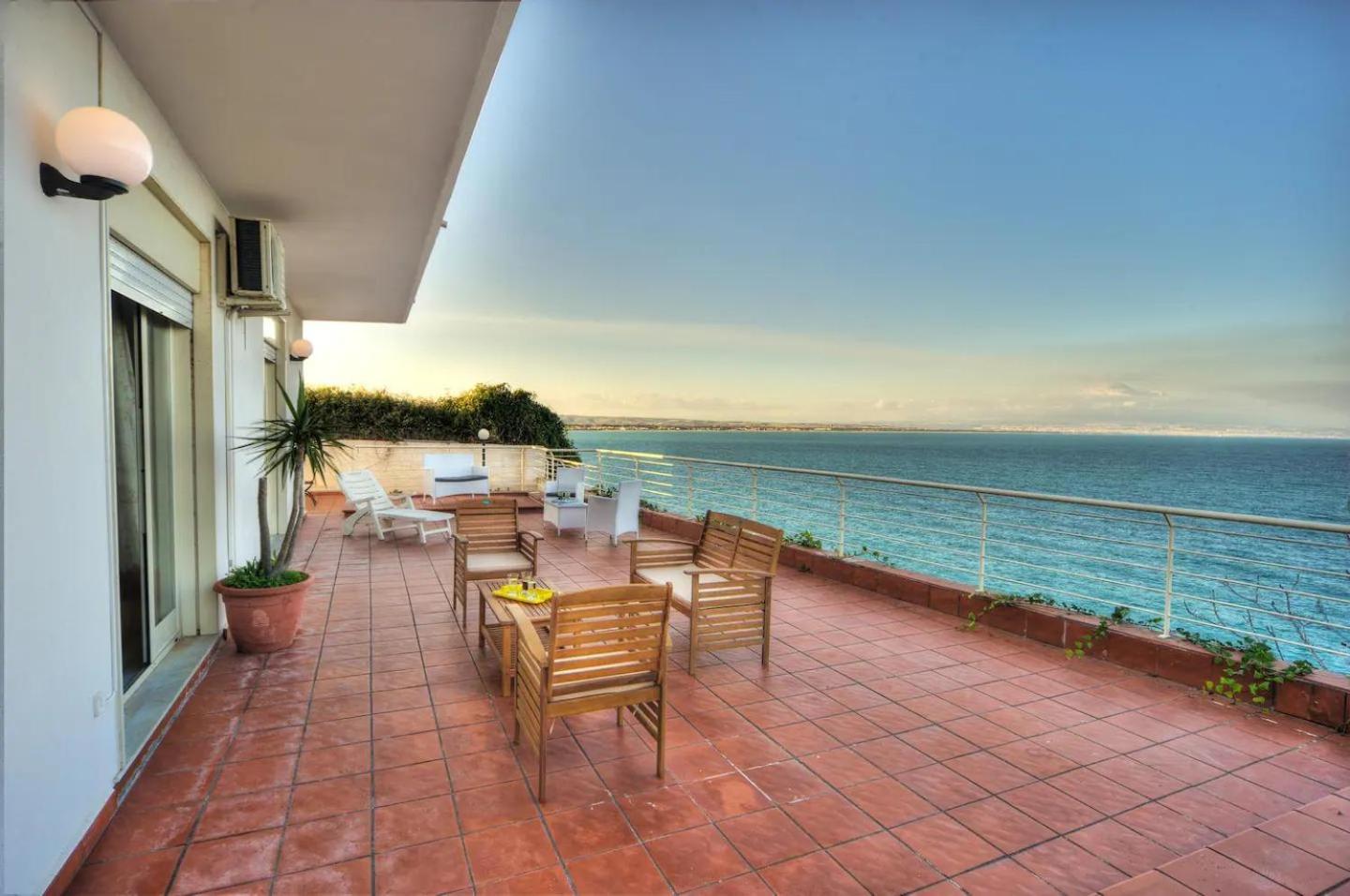 Terrazza Sul Mare Villa Agnone Bagni Eksteriør billede